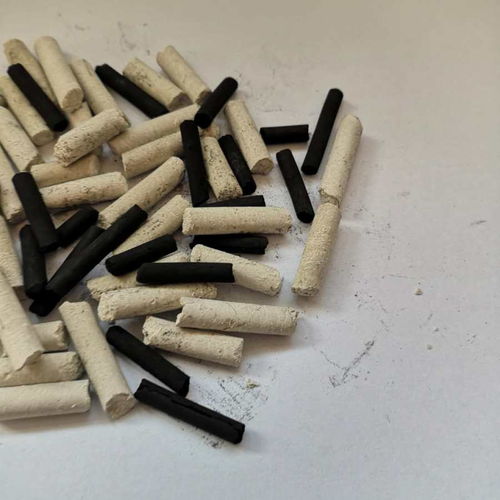核桃壳活性炭地板材料