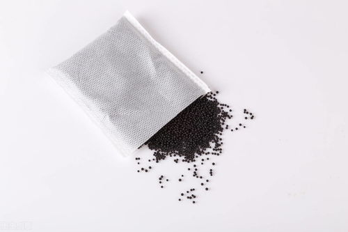 活性炭在鱼缸中的作用与使用注意