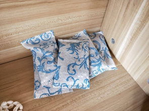 活性炭放床垫上还是下