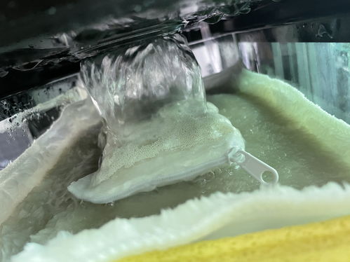 鱼缸用活性炭水变黑