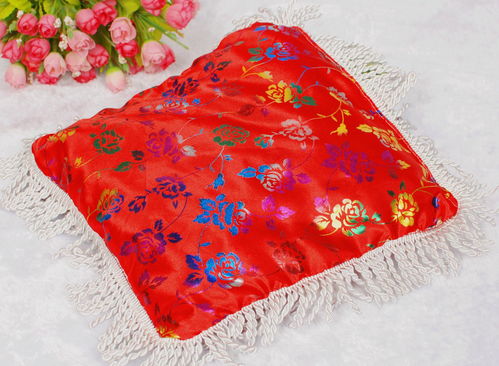 汽车上放活性炭包有用吗