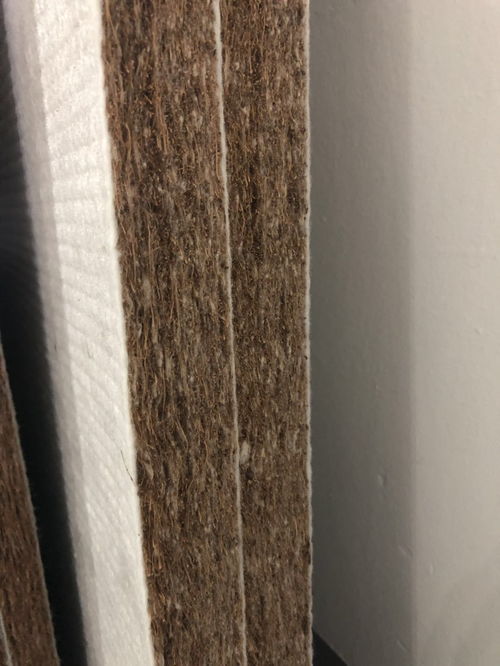是不是椰棕床垫都用胶水