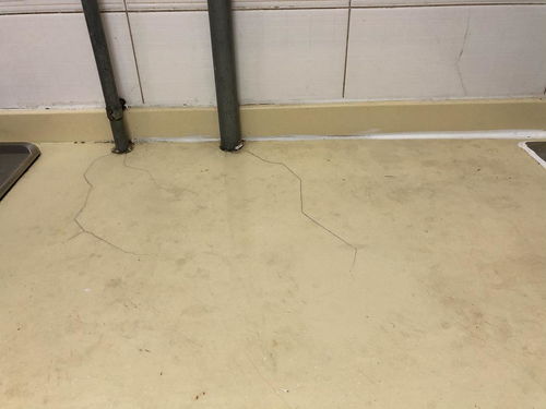 用五洁粉清洗瓷砖的方法